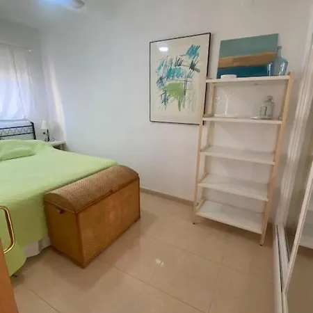 En La Carihuela * توريمولينوس